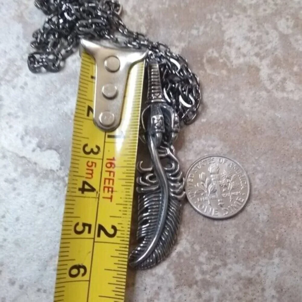 Eagles Claw Talons + Feather - 24